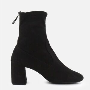 Chic aesthetic Zara Black Suede Ankle Boots